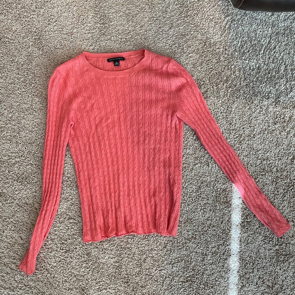 Banana Republic Coral pullover sweater